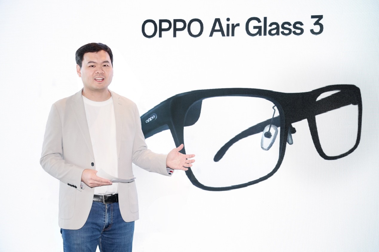 OPPO unveils new OPPO Air Glass 3 at MWC 2024, showcasing innovation in the AI era.